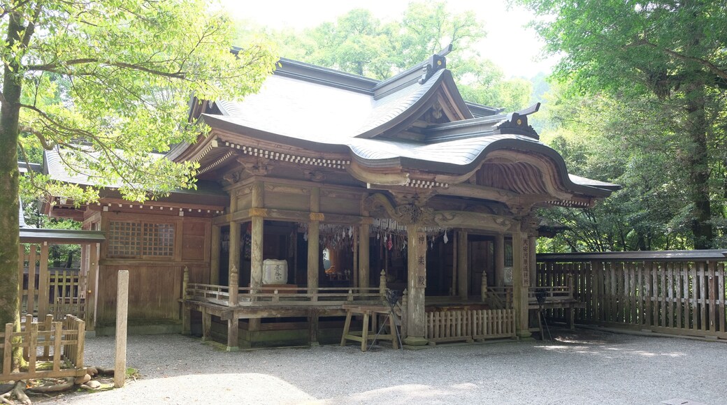 ๅคฉๅฒฉๆธ็ฅ็คพใฎ็ฅๆฅฝๆฎฟ