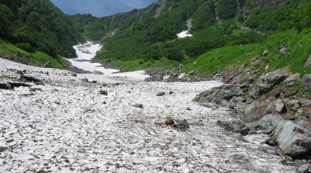 Mount Kita (ććČł Kita-dake) as seen from Ćkamba stream (性æšșæČą Ćkamba-zawa), Mts.Akaishi, Yamanashi, Japan.