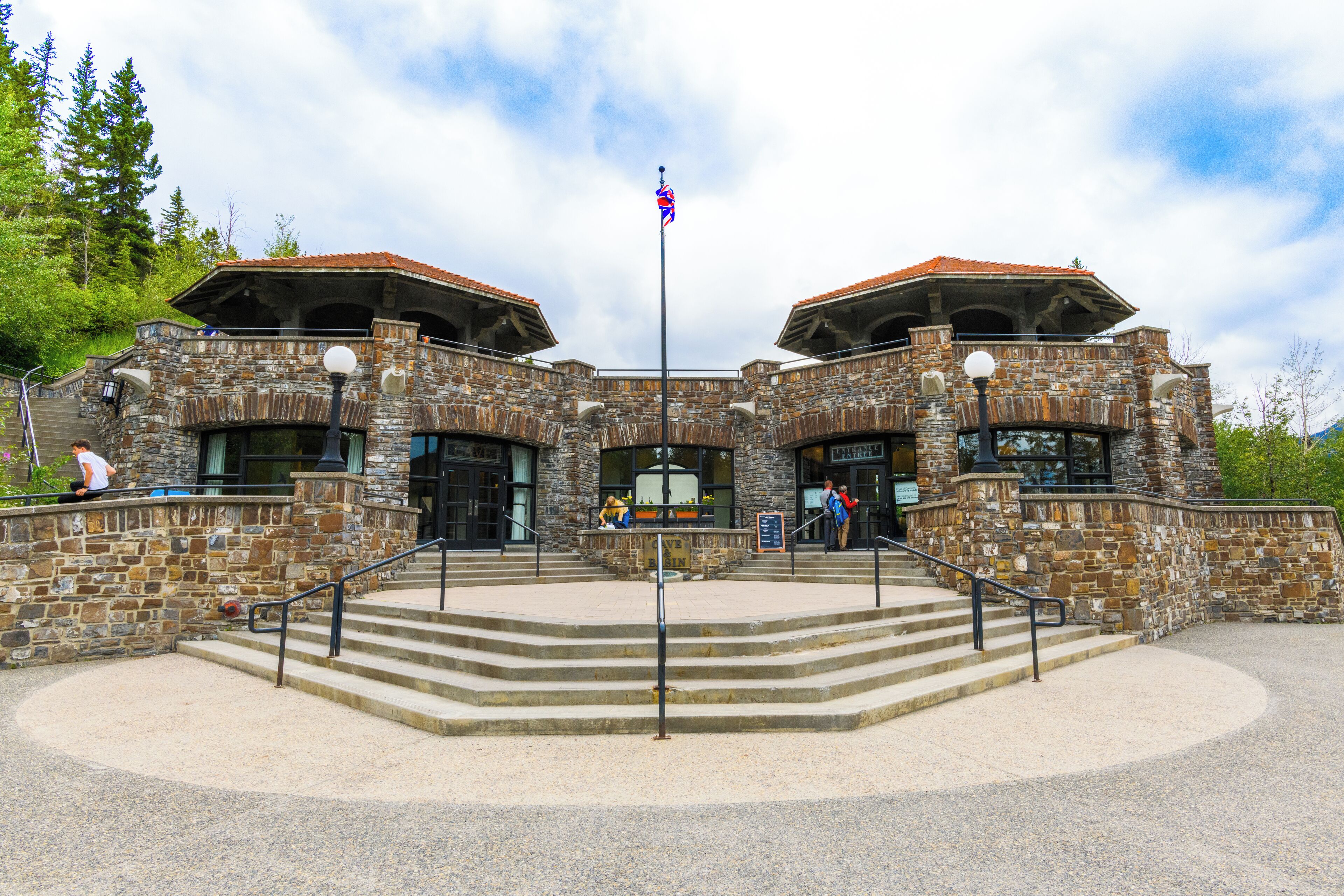 Banff_CavendBasinNationalHistoricSite_6152574_1