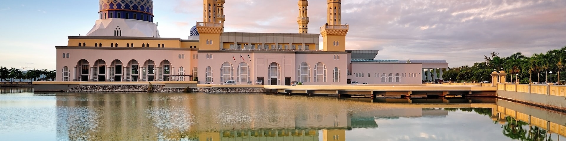 Day time shot and reflection of Kota Kinabalu City Mosque