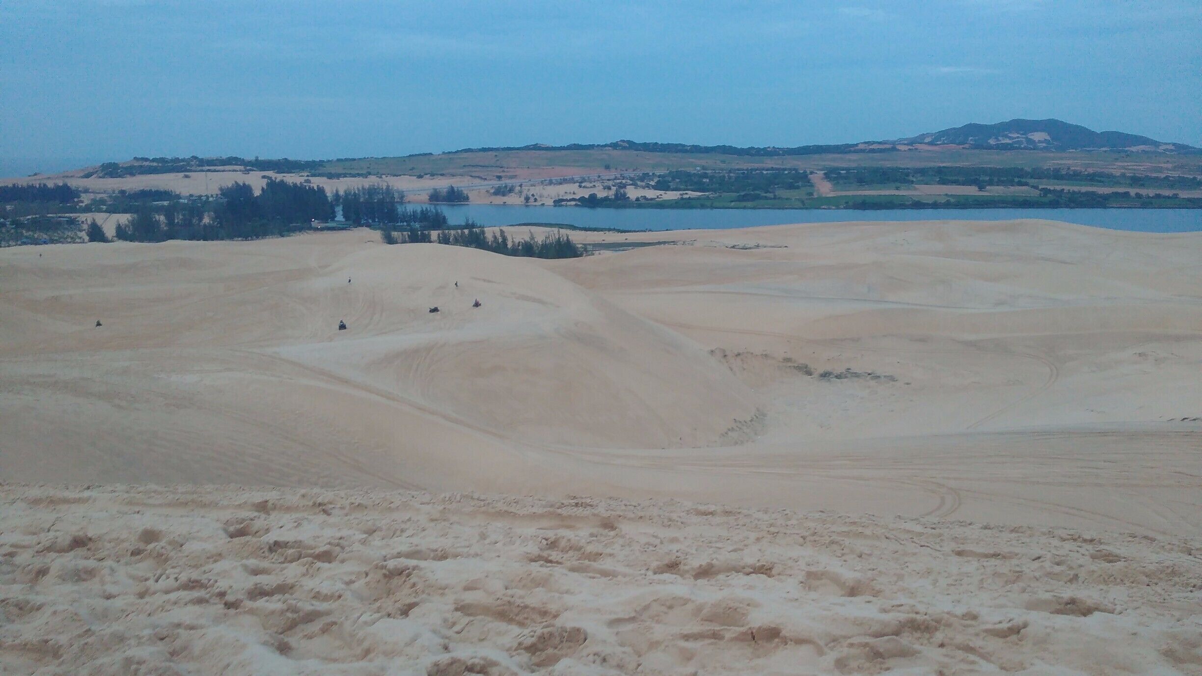 Woke up at sunrise to get here and while I may have really wanted a nap it was pretty awesome. Mui Ne - June 2016