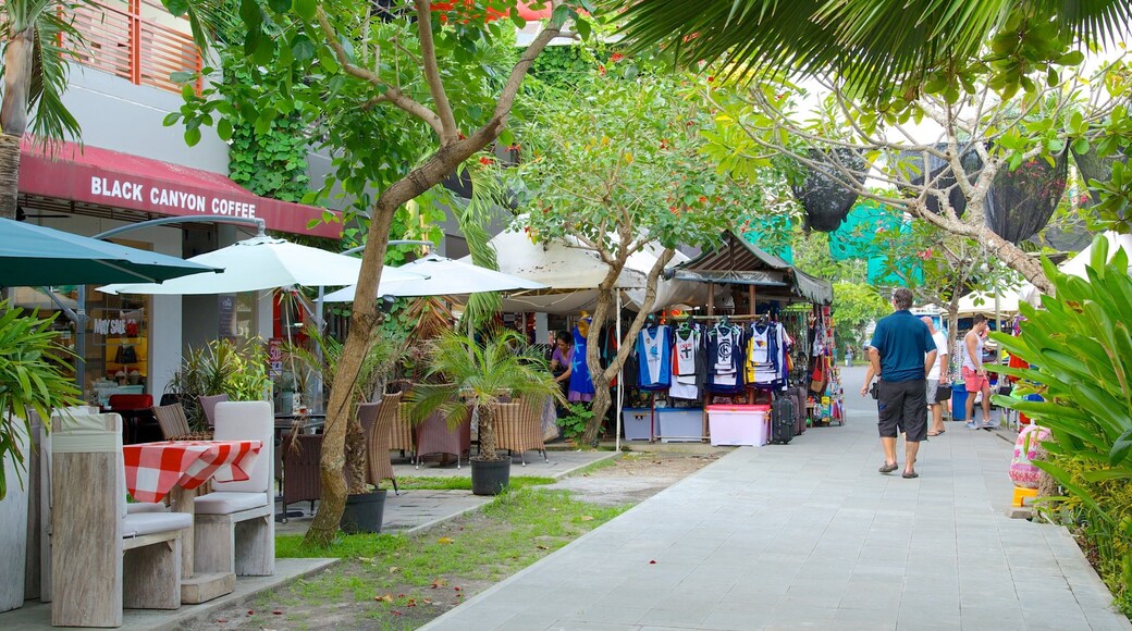 Seminyak plass fasiliteter samt gatescener og marked
