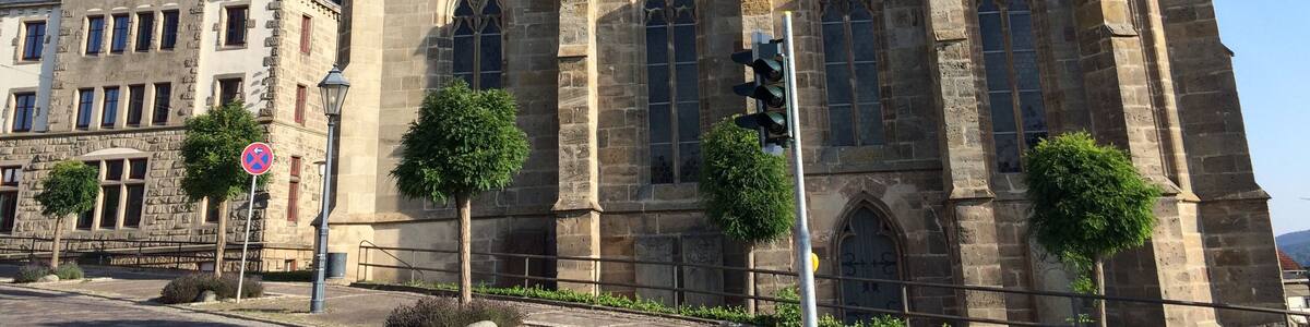 Die Hospitalkapelle, auch Friedhofskapelle, in Wolfhagen an der Kreuzung Wilhelmstraße / Kurfürstenstraße