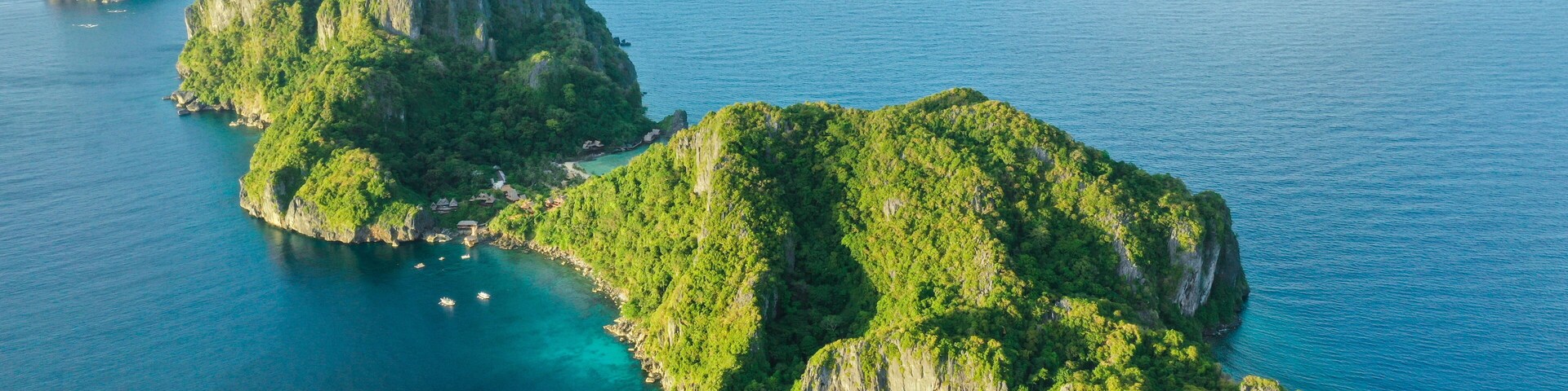 Aerial view of turquoise coastal waters in El Nido.