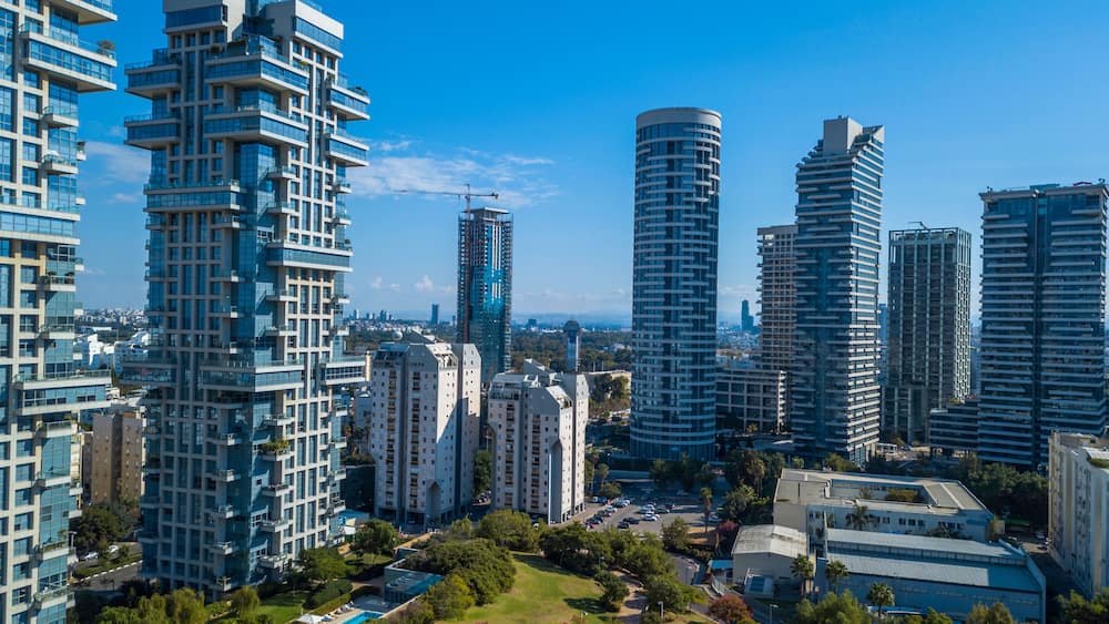 Park Tzameret akirov is a newly built residential neighborhood of Tel Aviv israel apartment buildings, surrounded by green space panoramic view Kikar Hamedina
