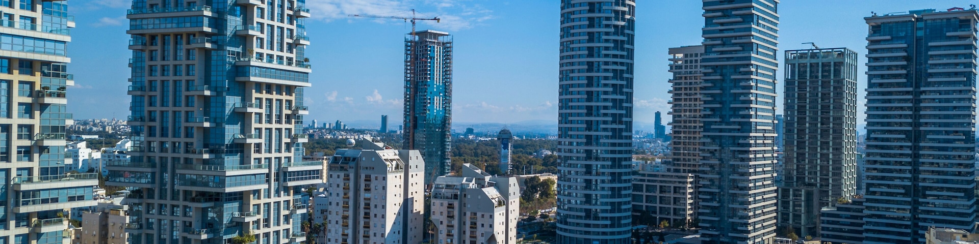 Park Tzameret akirov is a newly built residential neighborhood of Tel Aviv israel apartment buildings, surrounded by green space panoramic view Kikar Hamedina