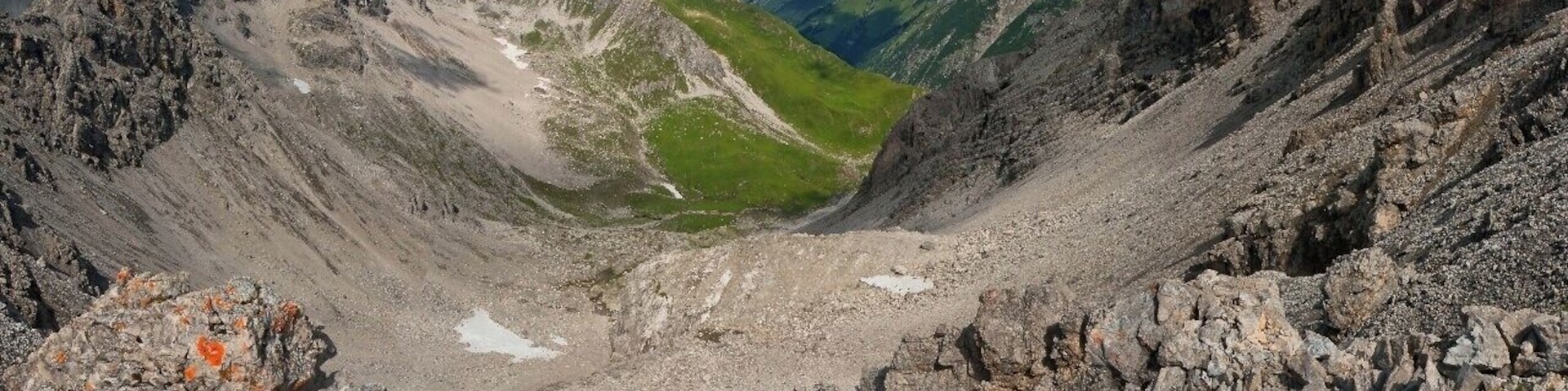 July 2015
View from Schieferscharte, Lechtal Alps
This pass is located in ca. 2.600 metres altitude and offers wonderful panoramic views. The peak in the middle is the Oberlahms-Spitze (2.658 m) over the Roettal valley.