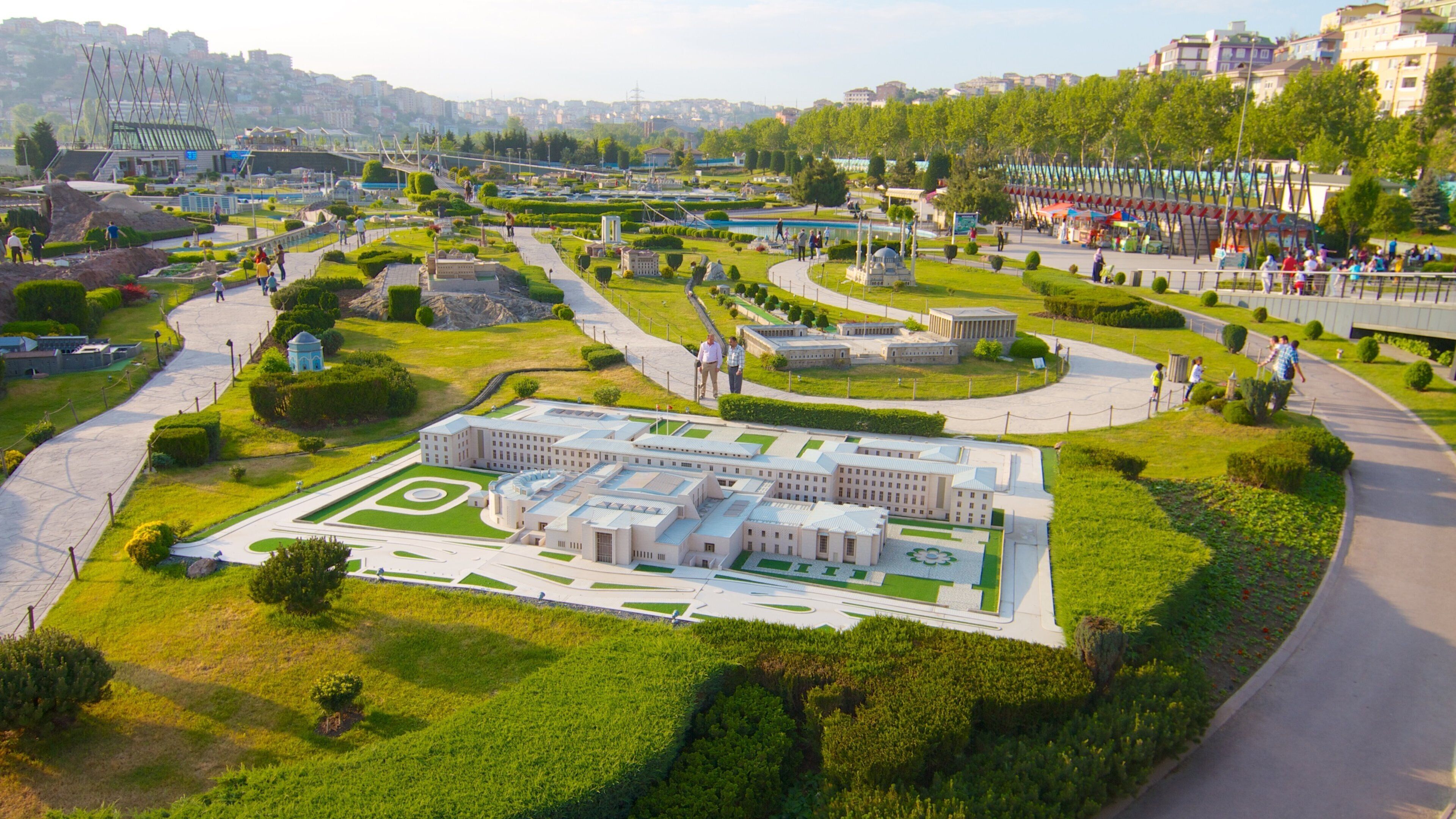 Miniaturk showing a garden