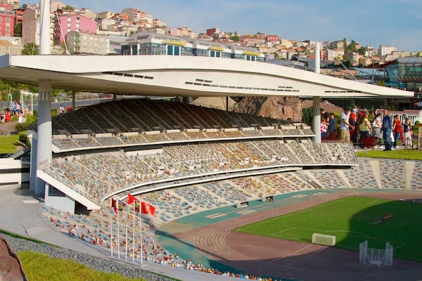 Miniaturk montrant art en plein air et jardin