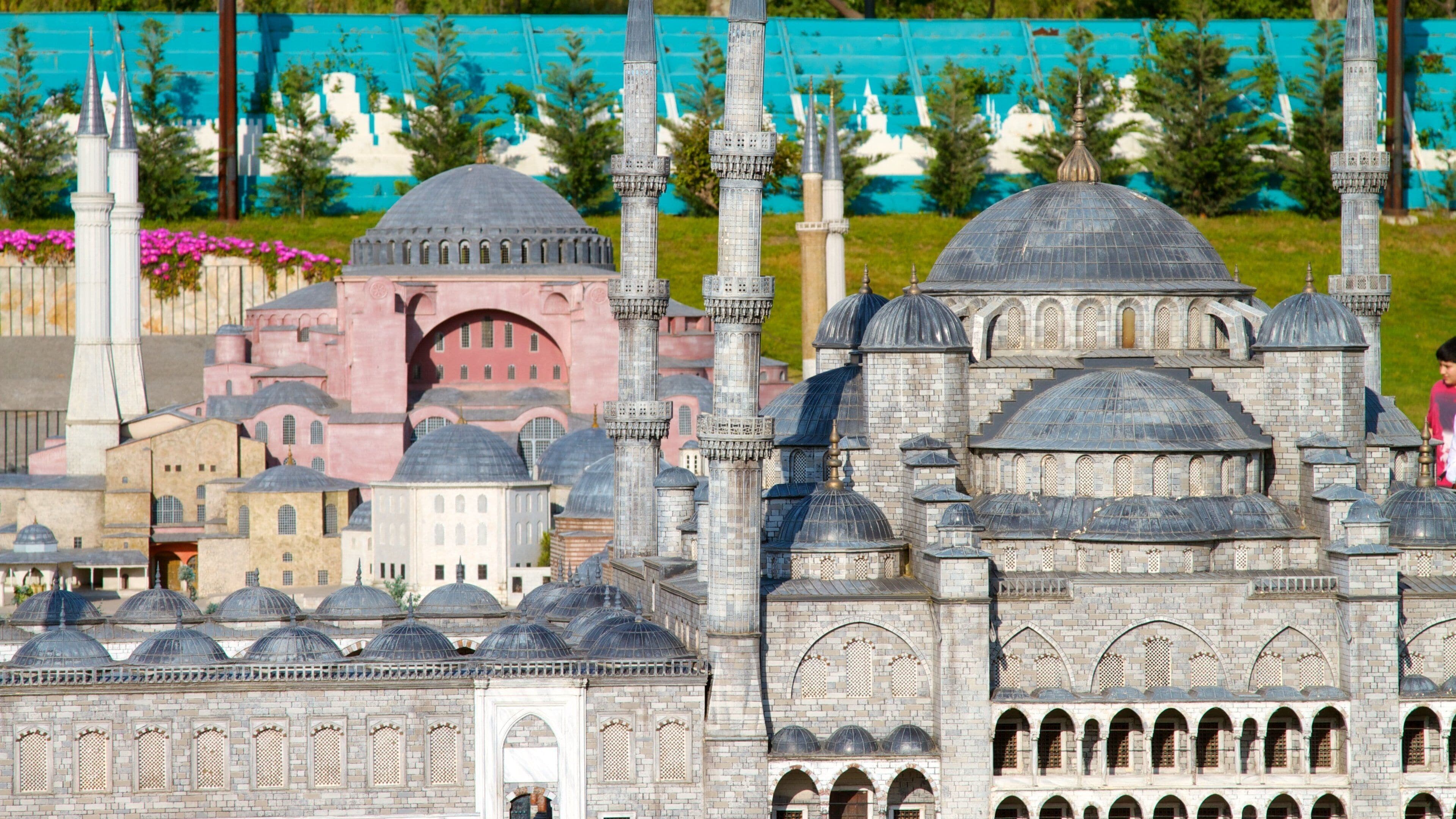 Miniatürk fasiliteter samt utendørs kunst og hage