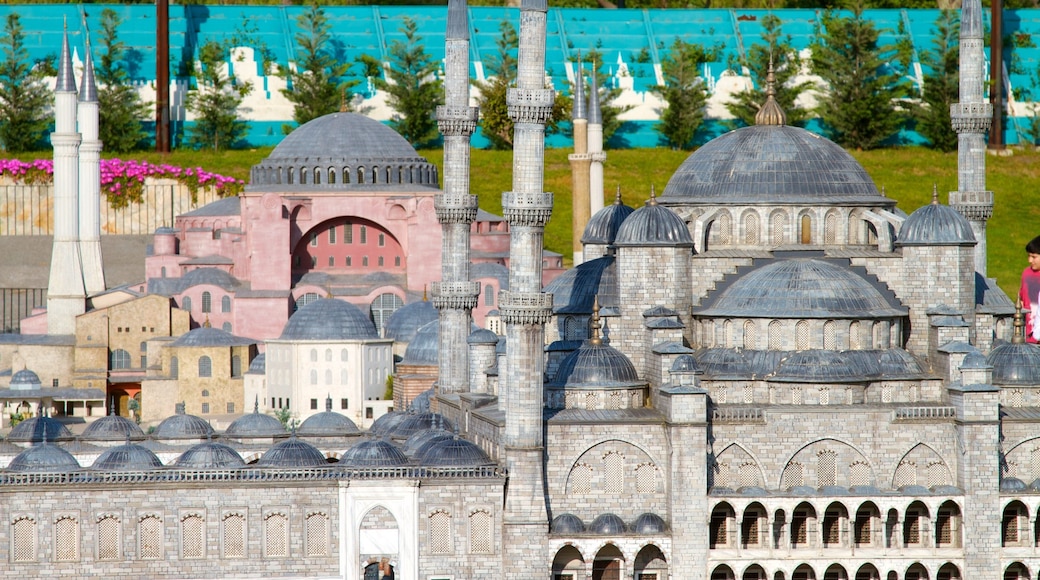 Miniatürk fasiliteter samt utendørs kunst og hage