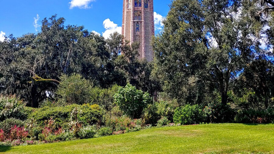 The 205 foot Neo-gothic 'singing tower' houses a 60-bell carillon – one of
about 185 carillons in North America.
Designed by Milton B. Medary, he was awarded in 1929 the American Institute of
Architects gold medal for this design.
#Trovember