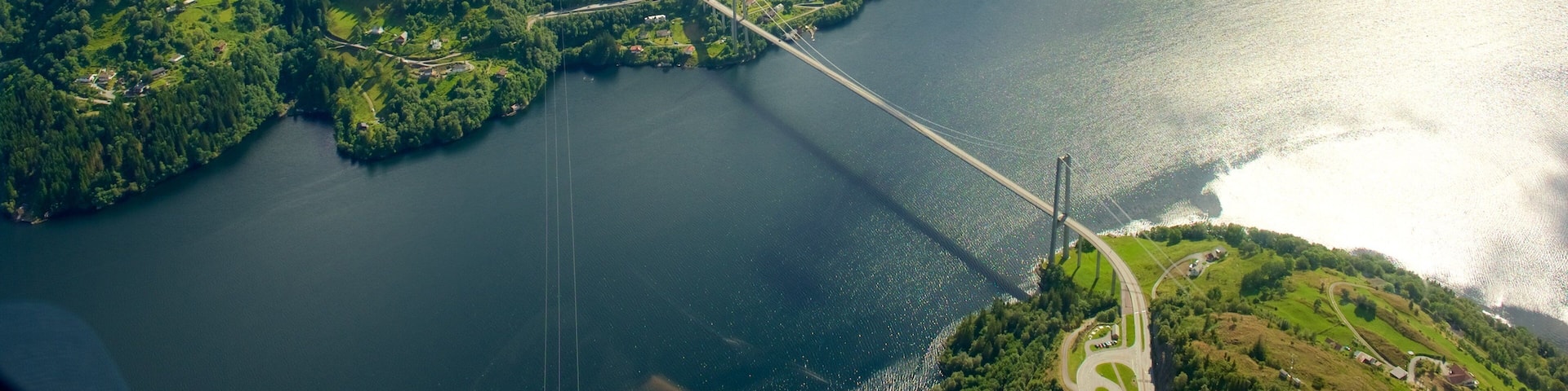 Bergen featuring landscape views, a lake or waterhole and mountains