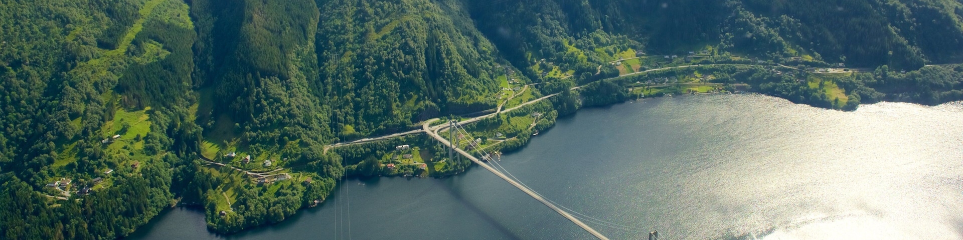 Bergen featuring landscape views, a lake or waterhole and mountains