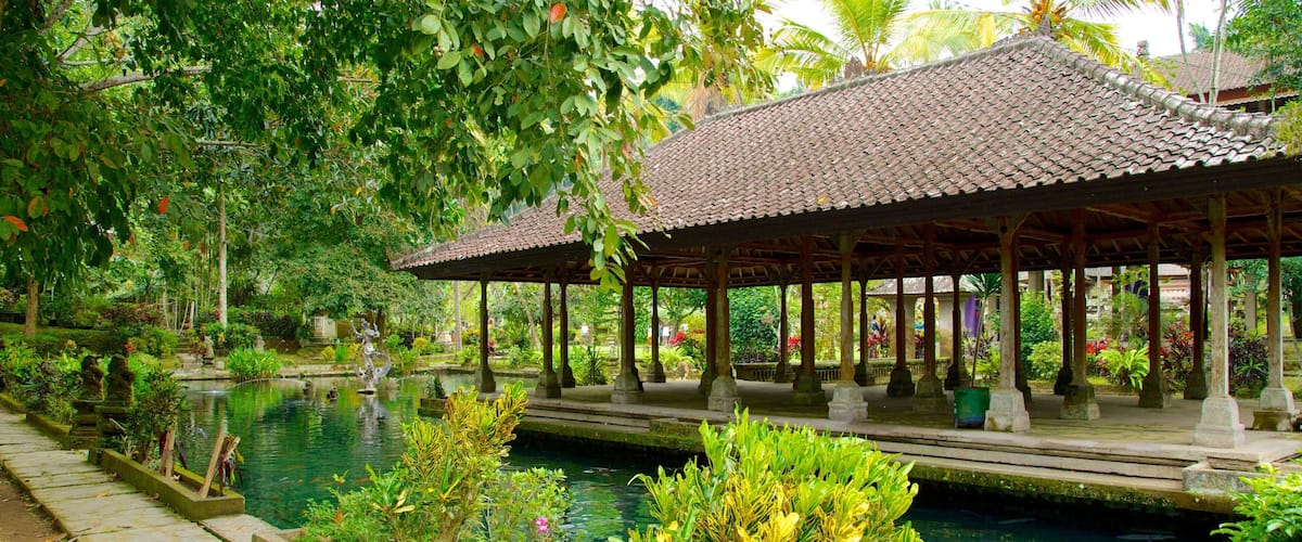 Gunung Kawi Temple johon kuuluu lampi, temppeli tai palvontapaikka ja uskonnolliset kohteet