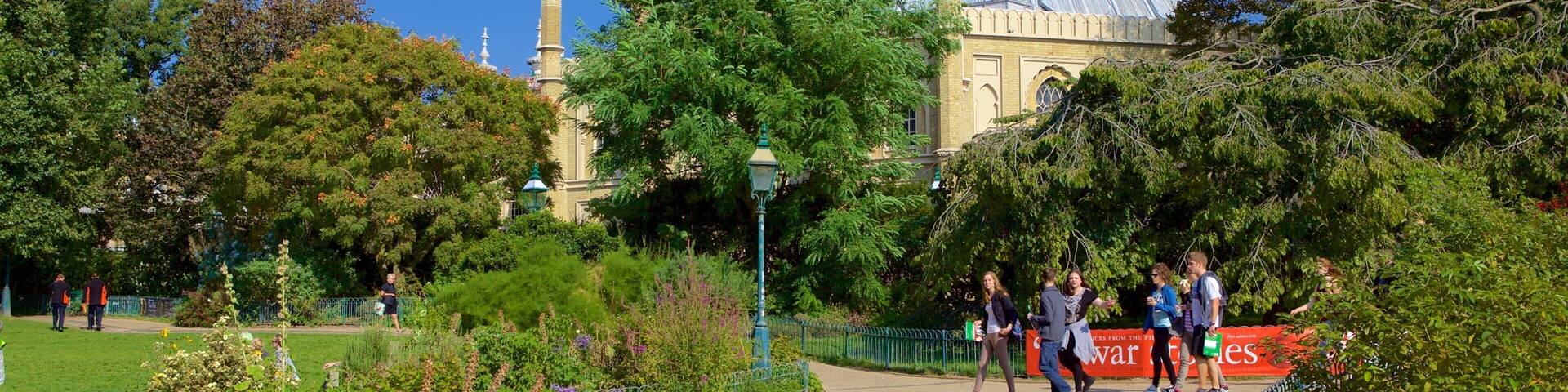 Brighton Dome montrant jardin