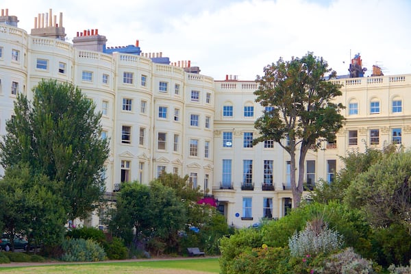 Palmeira Mansions mettant en vedette jardin et ville