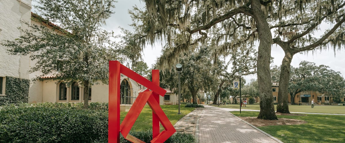 Rollins Museum of Art which includes a park and outdoor art