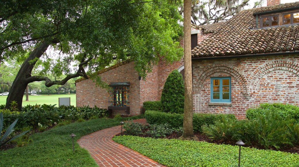 Casa Feliz Historic Home Museum showing a house