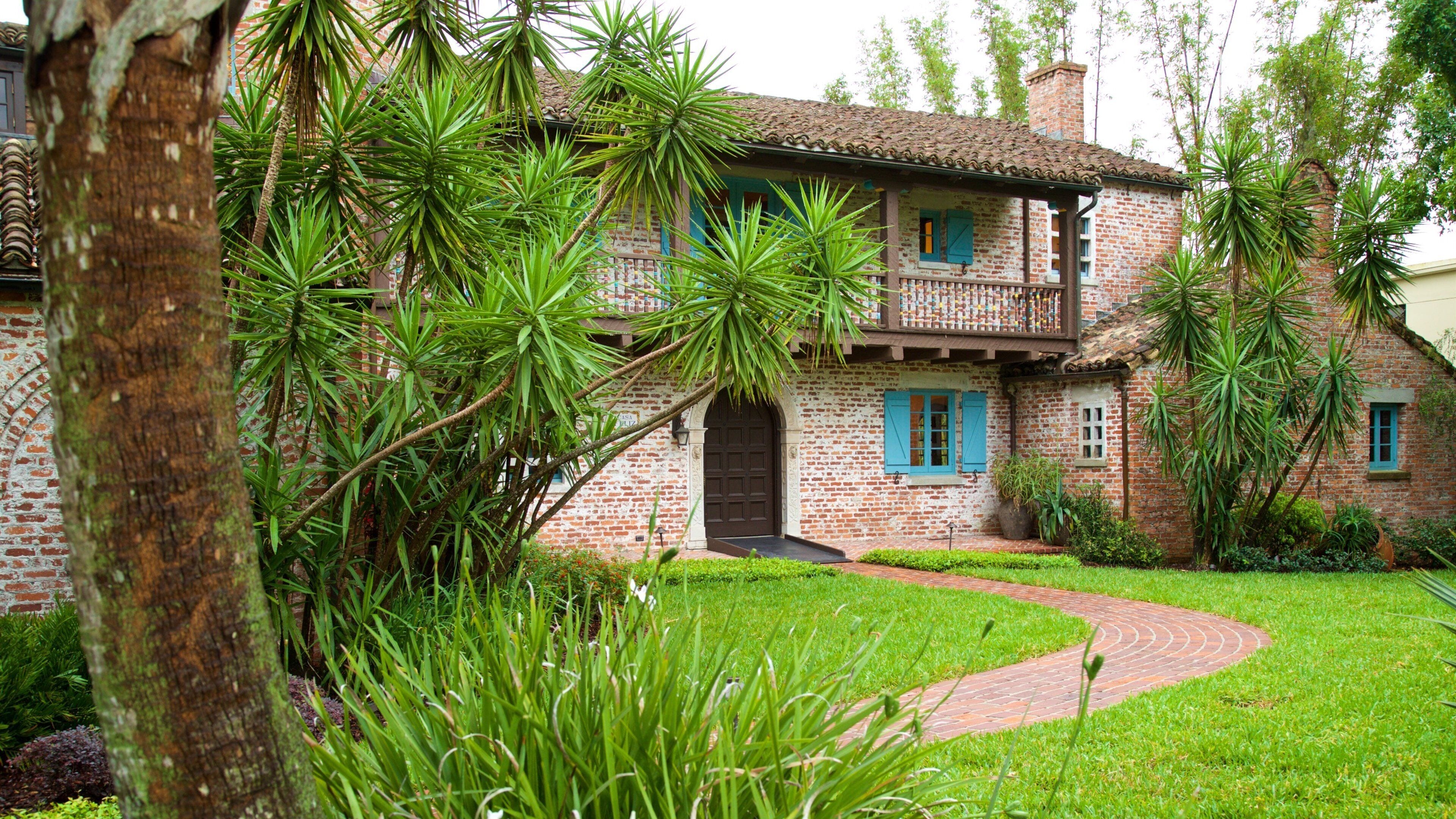 Casa Feliz Historic Home Museum which includes a house