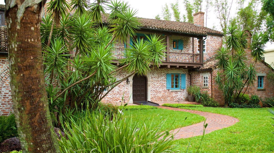 Casa Feliz Historic Home Museum which includes a house