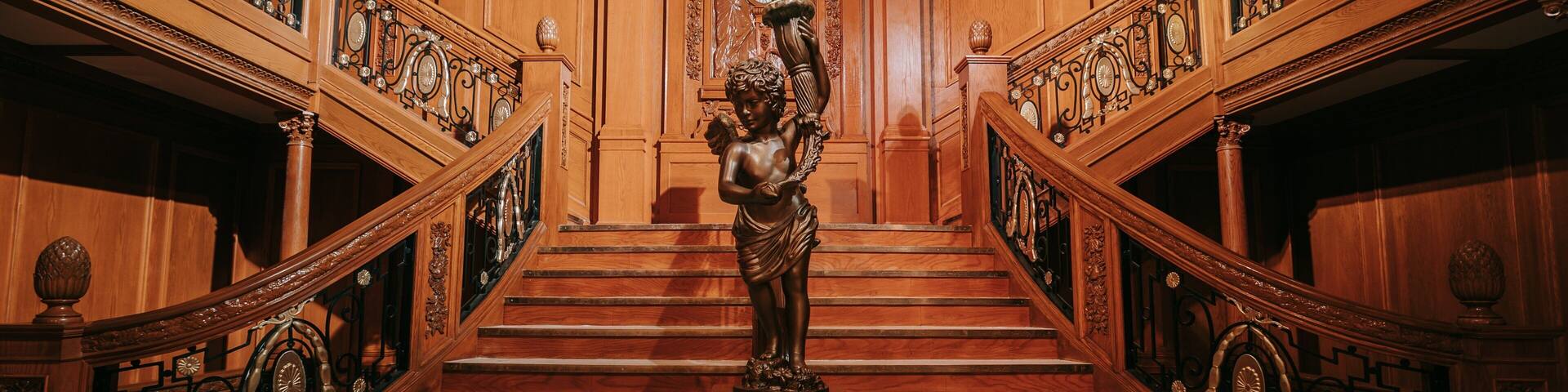 Titanic the Experience showing heritage elements and interior views