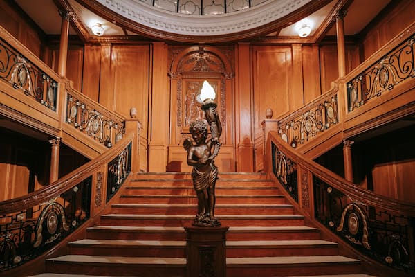 Titanic the Experience showing heritage elements and interior views