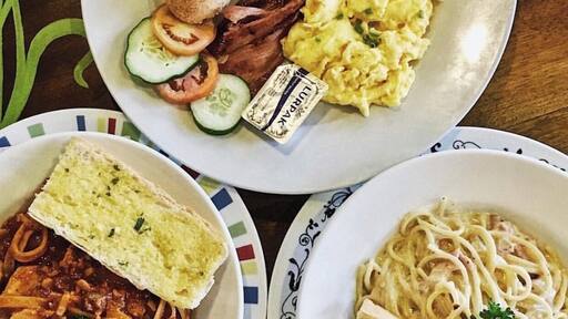 When you can't choose between bacon & pasta, just have them both 😏 #TroverFoodies