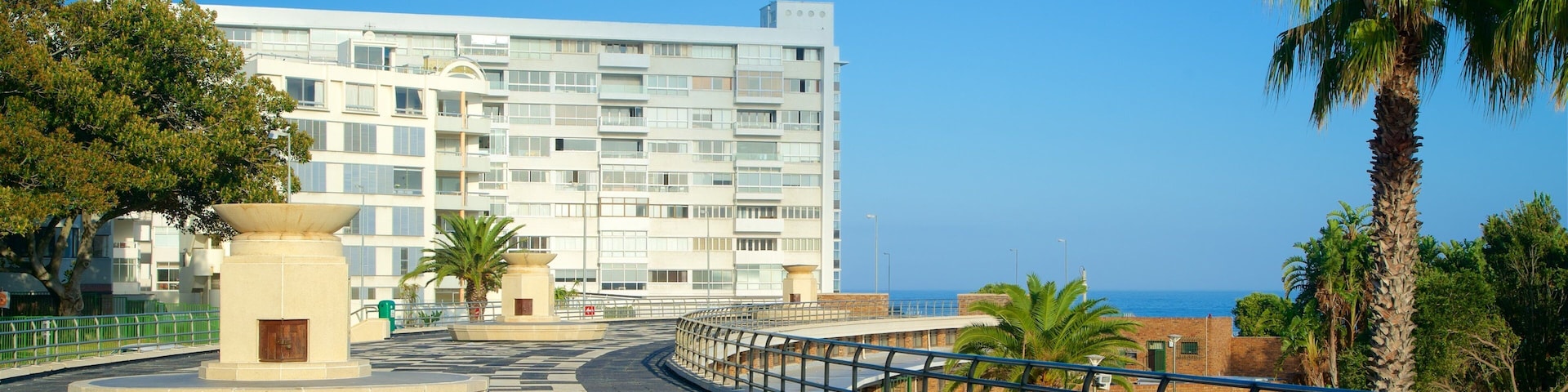 Sea Point Pavillion which includes a city, outdoor art and a bridge