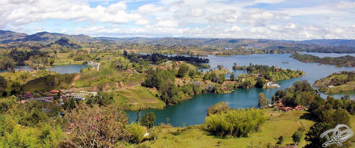 #Roadtrip through Guatape is an unforgettable experience... With views like this everywhere you look it's definitely a photographers dream come true #greatoutdoors