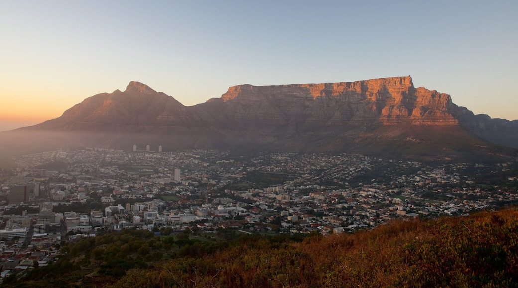 Signal Hill which includes a sunset and a city
