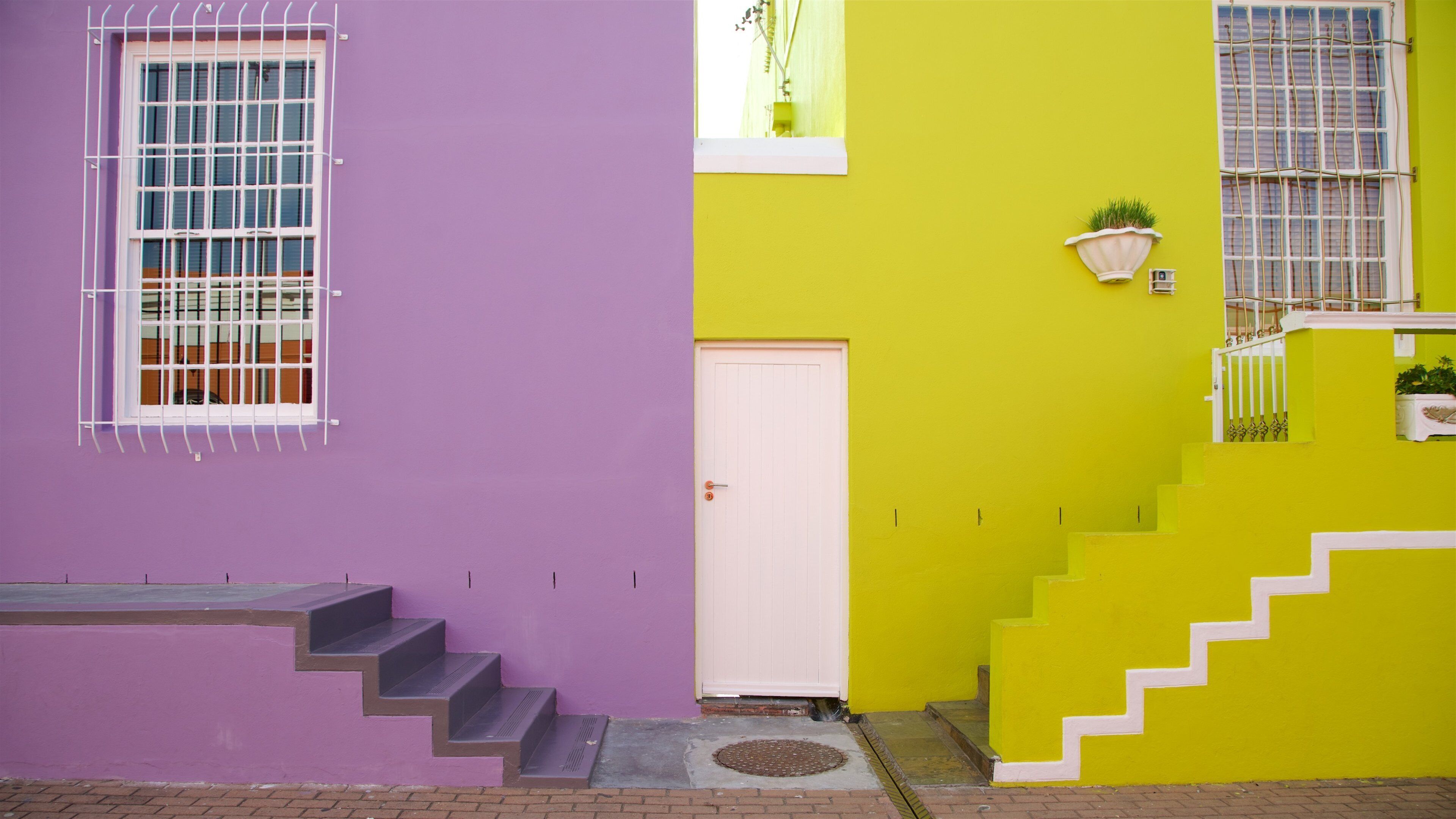 Bo-Kaap showing a house and heritage elements