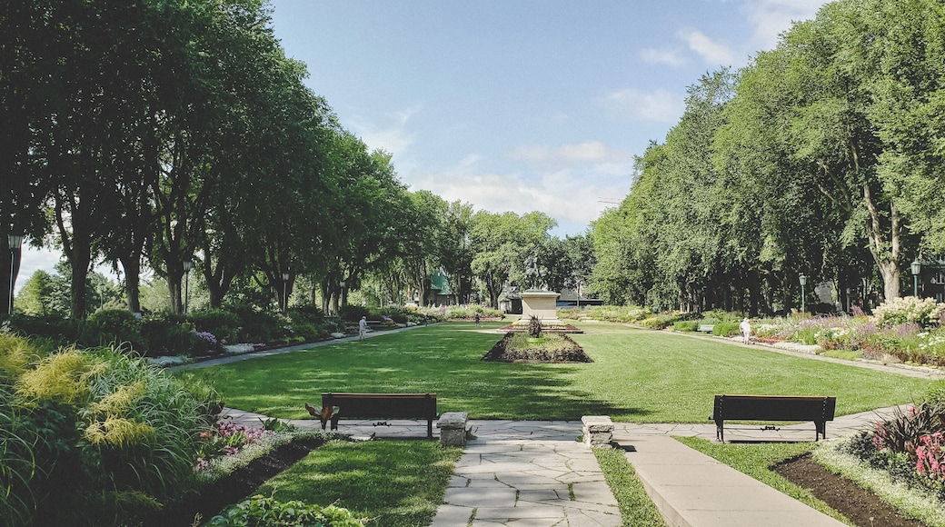 While visiting Quebec I wandered into the Plains of Abraham to do some Geocaching, and visit the Joan of Arc Gardens. This park is a perfect place to escape the city to relax and unwind. The park is just massive and perfect for a picnic or bike ride.