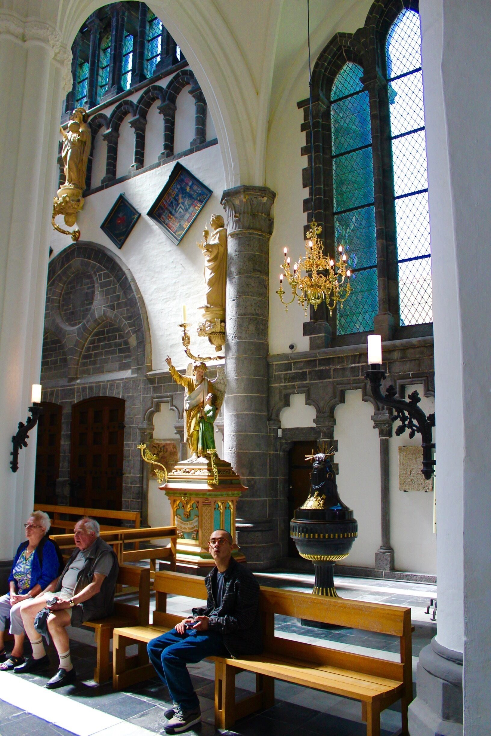 The Church of Our Lady in Bruges, Belgium, dates mainly from the 13th, 14th and 15th centuries.

Its tower, at 377 ft in height, remains the tallest structure in the city and the second tallest brickwork tower in the world (the tallest being the St. Martin's Church in Landshut, Germany)

The altarpiece of the large chapel in the southern aisle enshrines the most celebrated art treasure of the church—a white marble sculpture of the Madonna and Child created by Michelangelo around 1504. Probably meant originally for Siena Cathedral, it was purchased in Italy by two Brugean merchants, the brothers Jan and Alexander Mouscron, and in 1514 donated to its present home. The sculpture was twice recovered after being looted by foreign occupiers—French revolutionaries c. 1794 and Nazi Germans in 1944.

Bruges is the capital and largest city of the province of West Flanders in the Flemish Region of Belgium, in the northwest of the country.

The historic city centre is a prominent World Heritage Site of UNESCO.

 Along with a few other canal-based northern cities, such as Amsterdam, it is sometimes referred to as The Venice of the North. Bruges has a significant economic importance thanks to its port and was once one of the world's chief commercial cities.  Bruges is well known as the seat of the College of Europe, a university institute for European studies.

#LIFEATEXPEDIA  #TRAVEL #HILLBILLYINPARIS #BRUGES