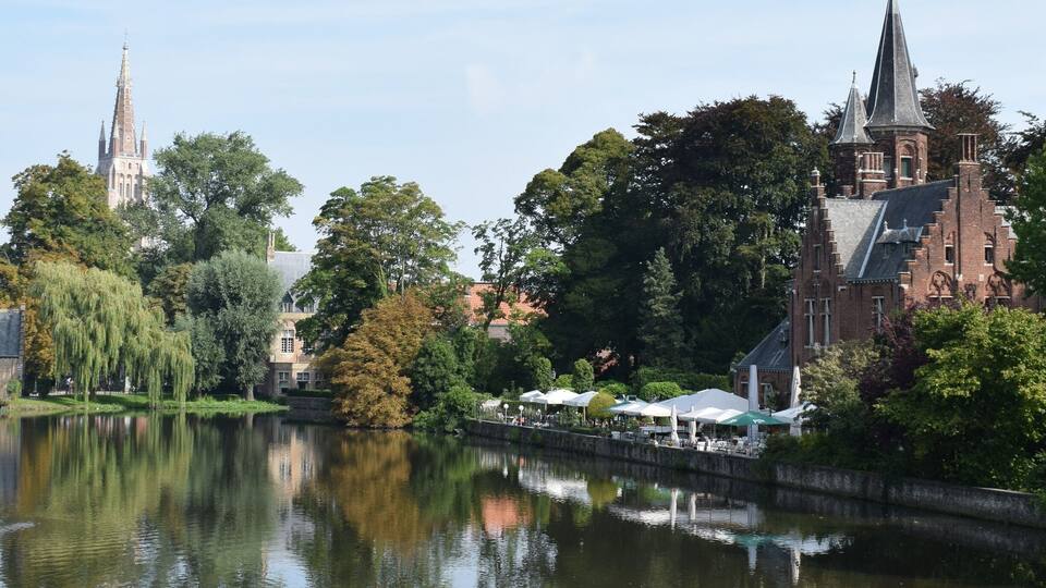 A lovely and tranquil part of Bruges, only a 10 minute walk from the Markt centre. A pretty lake to walk around, and beautiful architecture to admire.