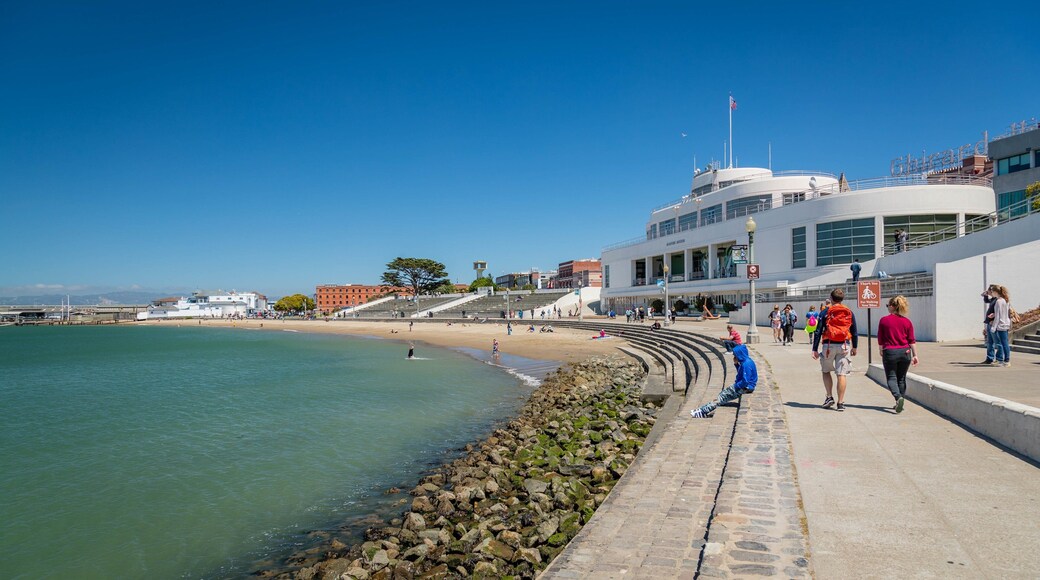 San Francisco Maritime National Historical Park showing a bay or harbor