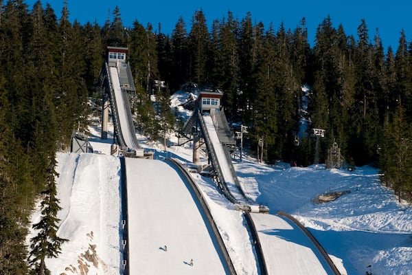 Whistler Olympic Park which includes mountains, snow and snow skiing