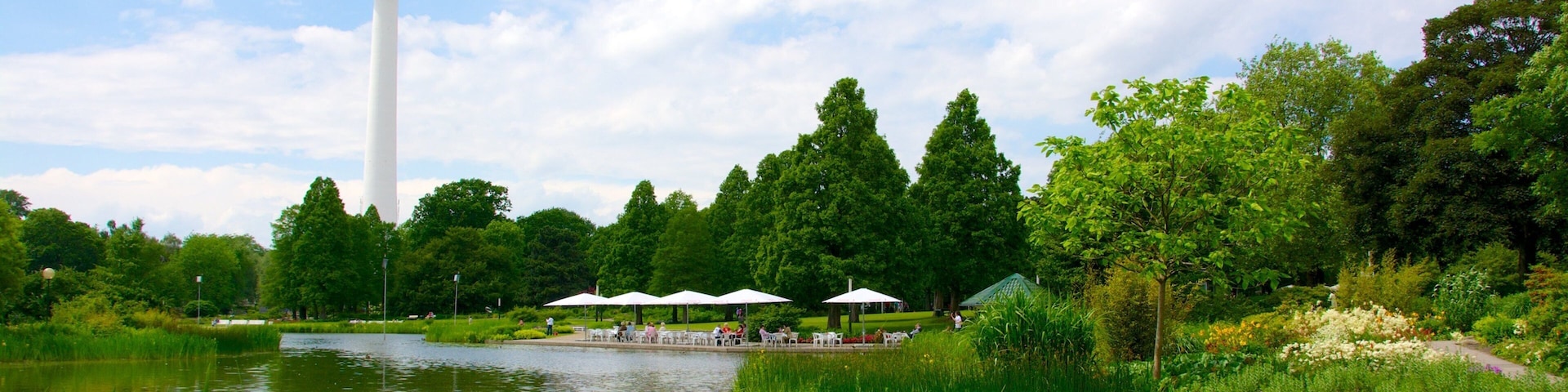 Botanical Gardens featuring a garden, a pond and an observatory