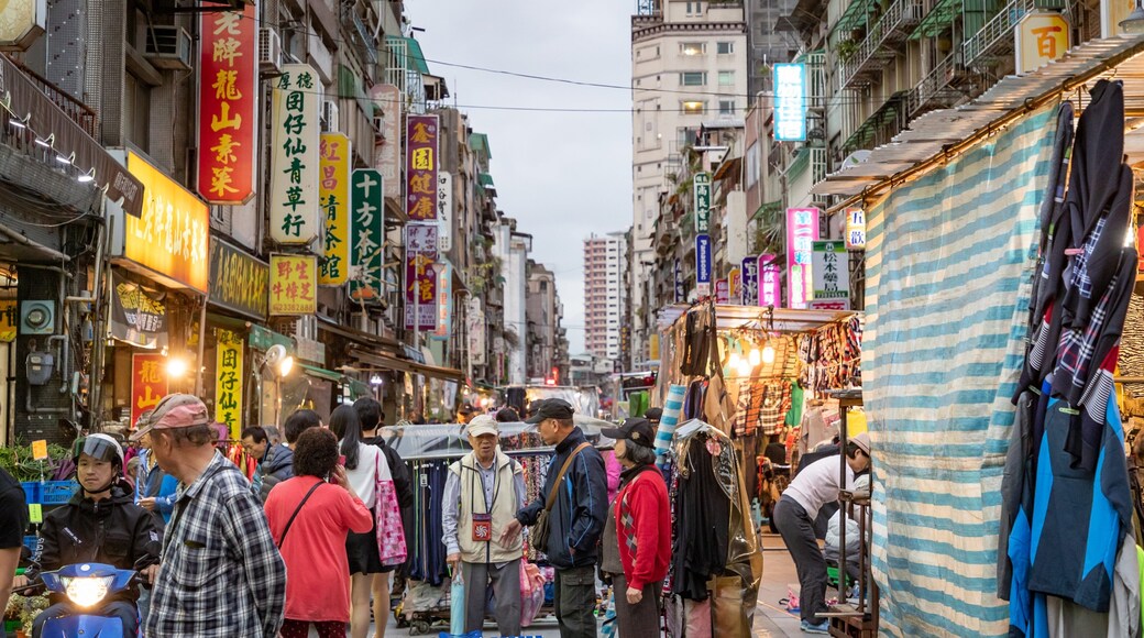 Ximending featuring markets, street scenes and a city