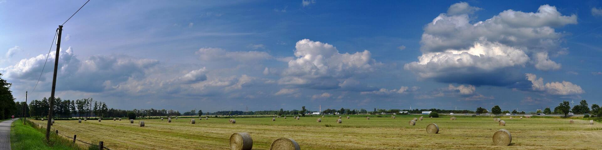 Das Moor zwischen Auto- und Eisenbahn