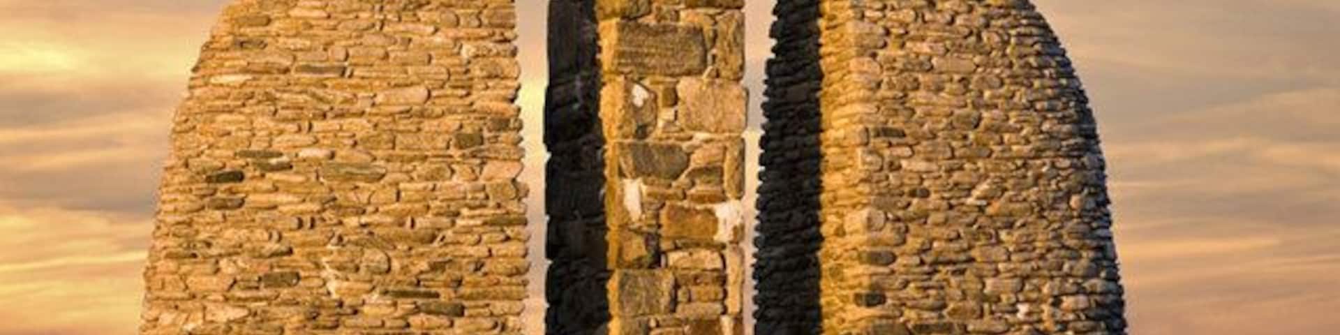 Land Raiders Memorial Erected to commemorate the land struggle by returning servicemen from WWI. Land promised them by the government didnt materialise, a series of land raids ensued, by men from the villages of Coll & Gress, with the eventual outcome being that the land was divided into 100 new crofts which still survive today.