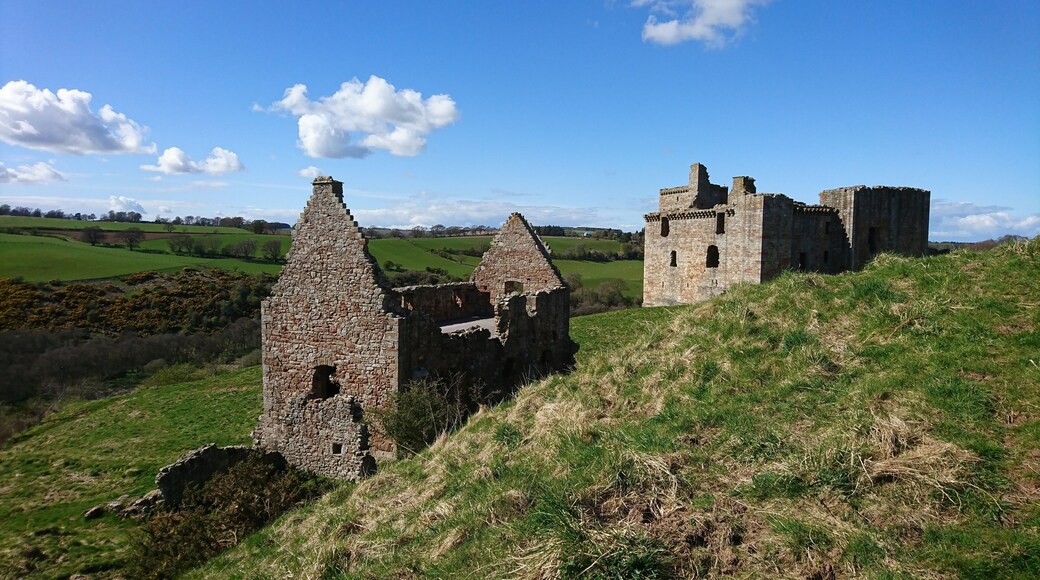 Lovely castle tucked well out the way, but definitely worth a visit. Fantastic internal wall section.