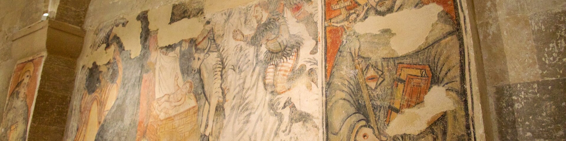 Catedral de Otranto que incluye una iglesia o catedral, arquitectura patrimonial y aspectos religiosos