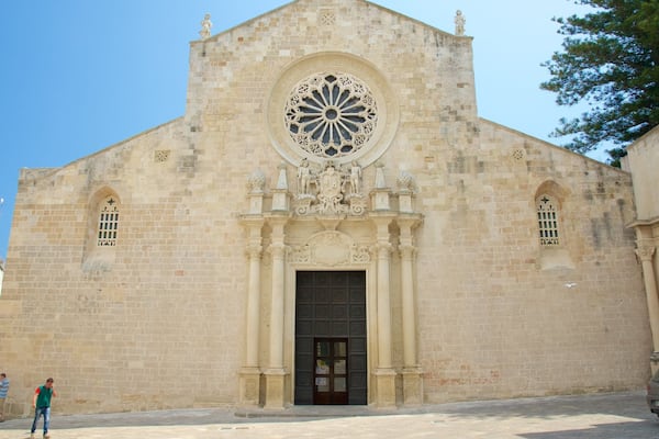 オトラント大聖堂 表示 遺跡, 宗教的要素 と 教会あるいは大聖堂