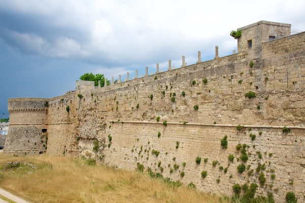 Otranto Castle which includes chateau or palace and heritage architecture