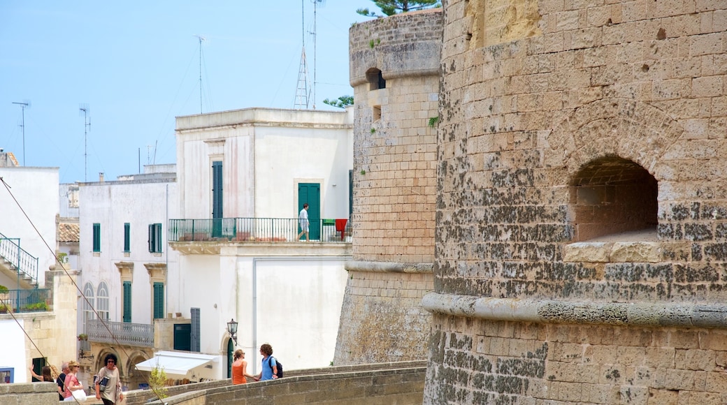 Otranto Castle which includes heritage architecture and chateau or palace