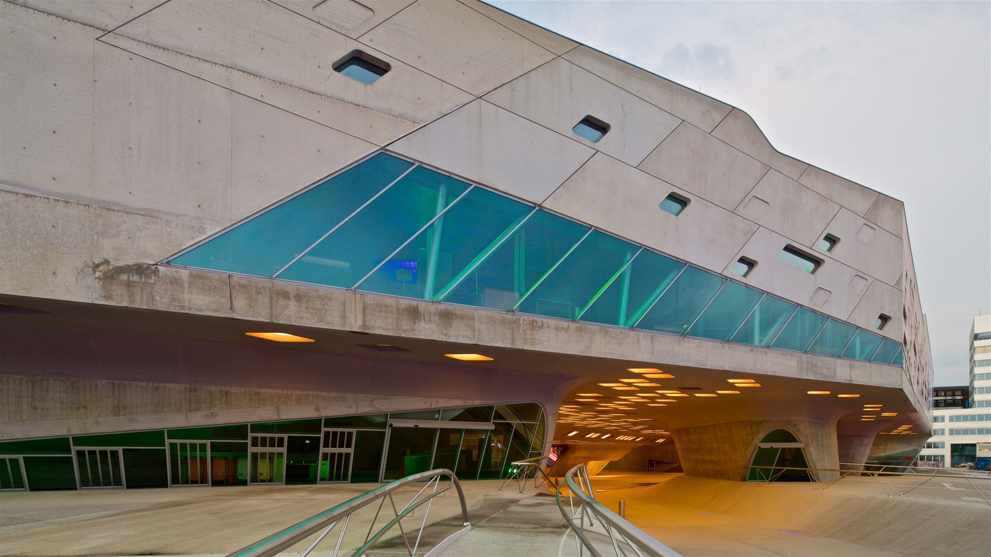 Phaeno vitenskapssenter som viser moderne arkitektur