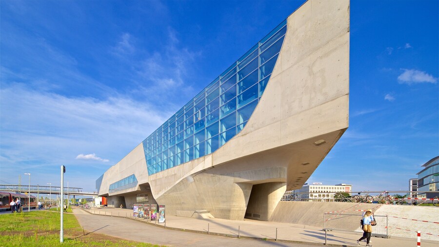 Phaeno Science Center featuring modern architecture