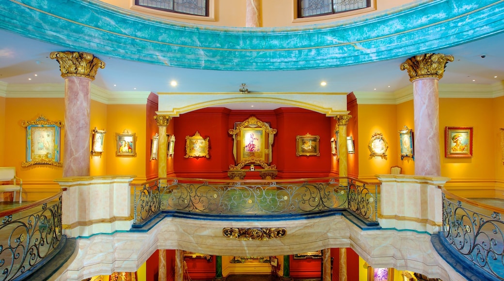 Blanco Museum which includes interior views and art