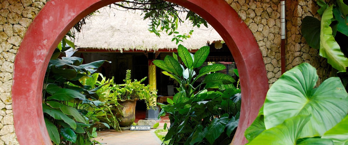 Penestanan Hotel Guide